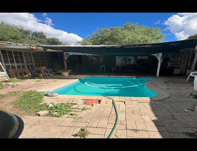 4 BEDROOM HOUSE FOR SALE IN NOORDHOEK